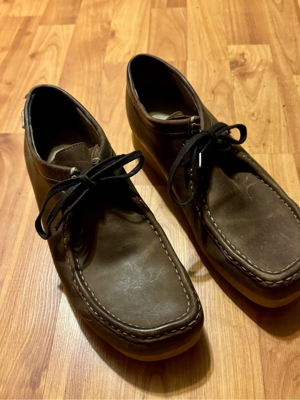 Clarks Men's Brown Leather Chukka Boots with Black Laces